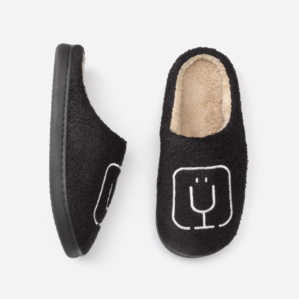 BrüMate Fuzzy Slippers Black